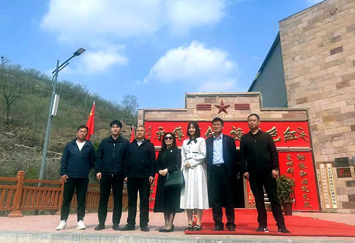 草莓秋葵菠萝蜜黄瓜榴莲视频環保集團與（yǔ）優質企業聯合商談  攜手（shǒu）助力淇縣供水建設