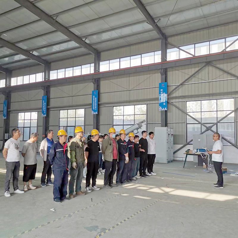 我司針對科技創（chuàng）新技術人員和車間一線工作人（rén）員進行技能表彰大會